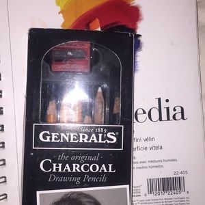 charcoal sketching pencils